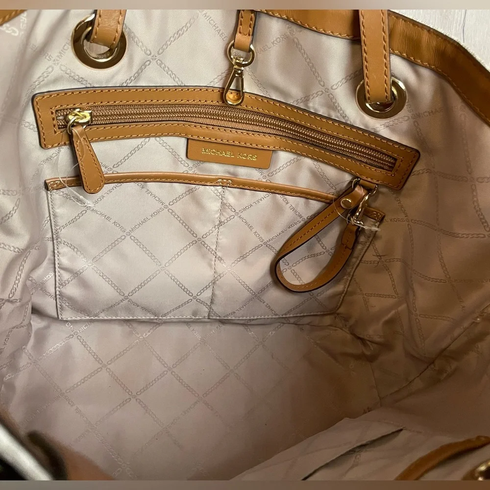 Michael Kors Large Jet Set Vanilla Tote
